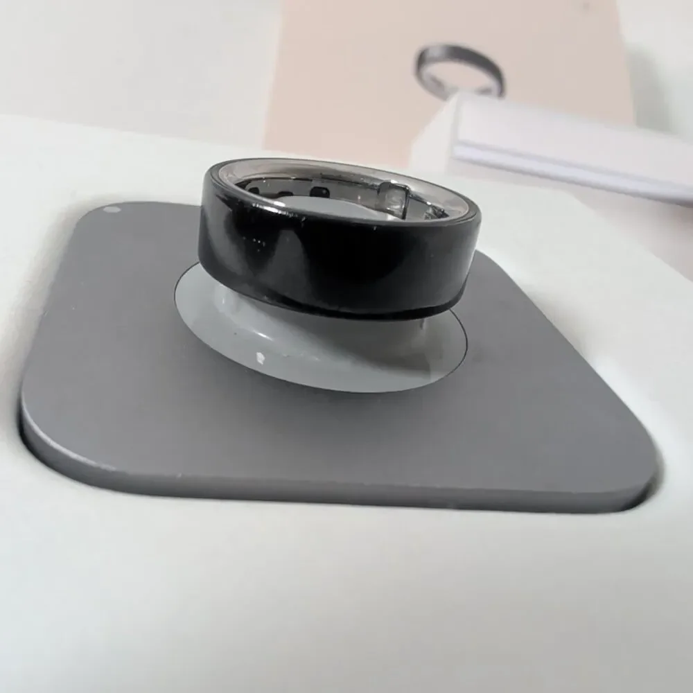 Oura Ring 4 Black Size 9 Smart Ring Tested 100% Battery Box & Charger